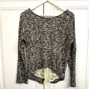 G 21 Women's Medium Scoop Neck Sweater Black Cream Specks Cream Lace Panel Top